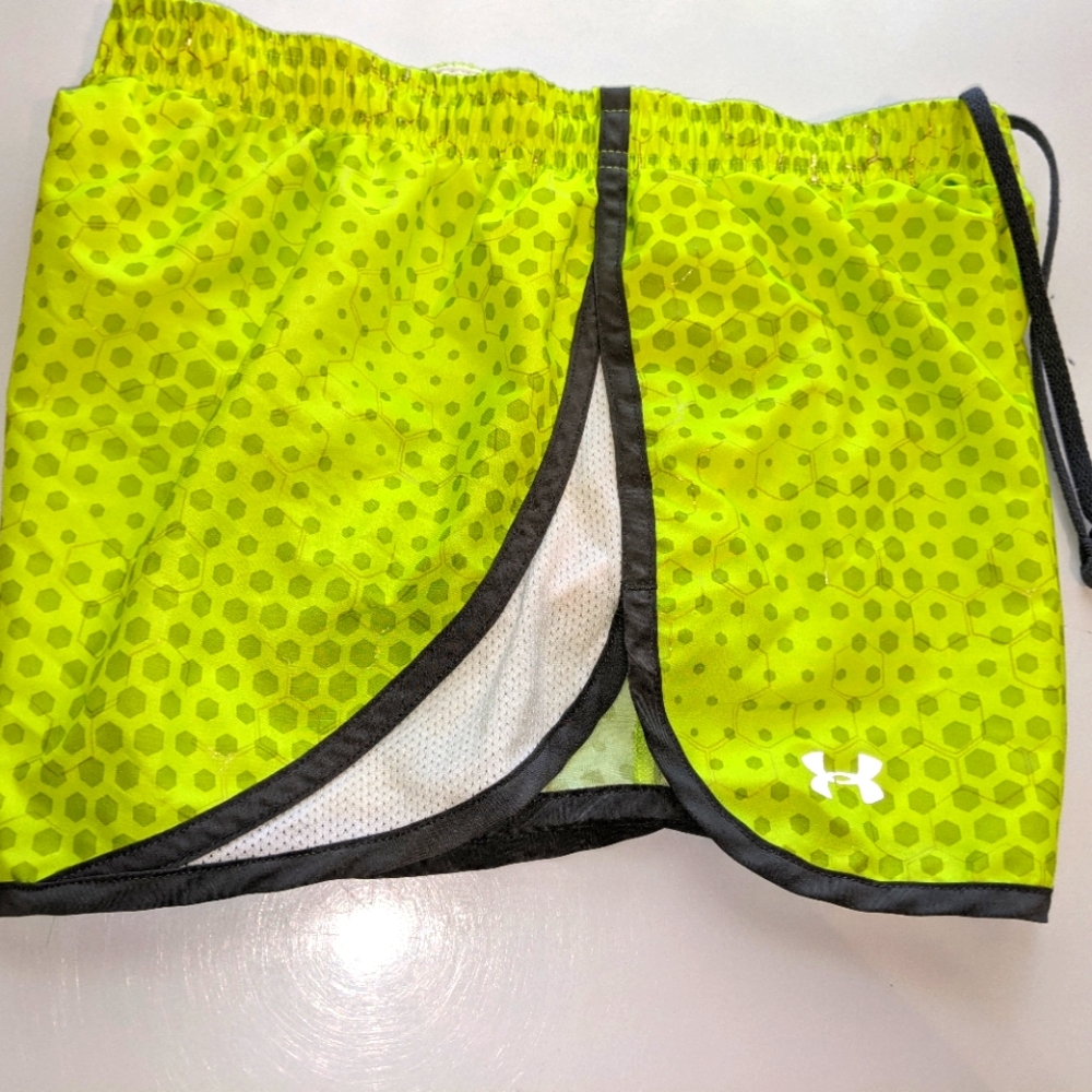 🍍NWOT Under Armour Athletic Shorts🍍